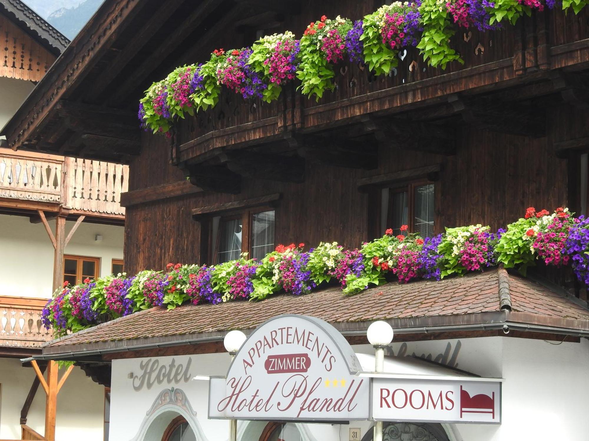 Hotel Garni Pfandl Neustift im Stubaital Exterior foto