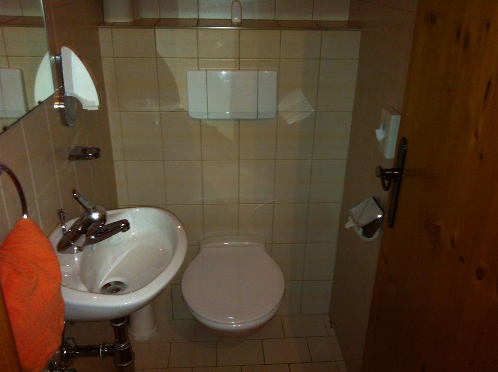 Hotel Garni Pfandl Neustift im Stubaital Habitación foto