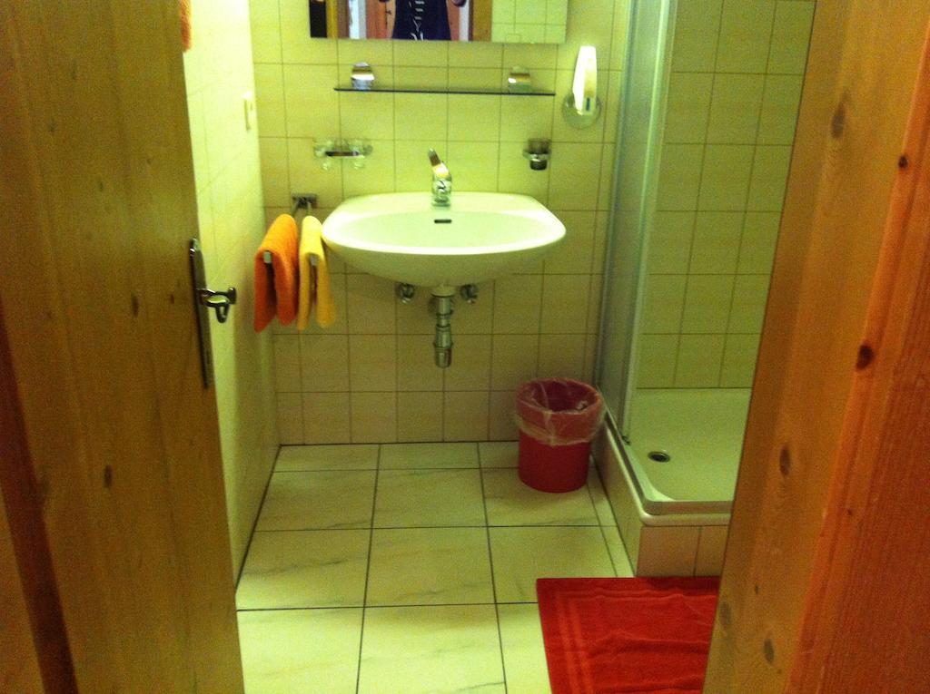 Hotel Garni Pfandl Neustift im Stubaital Habitación foto
